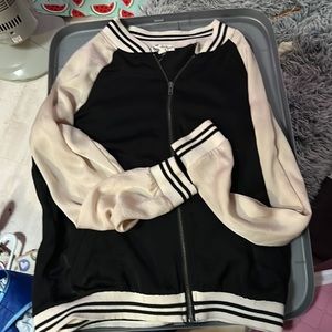 Light weight Bomber jacket Los Angeles by About a Girl size medium fitted